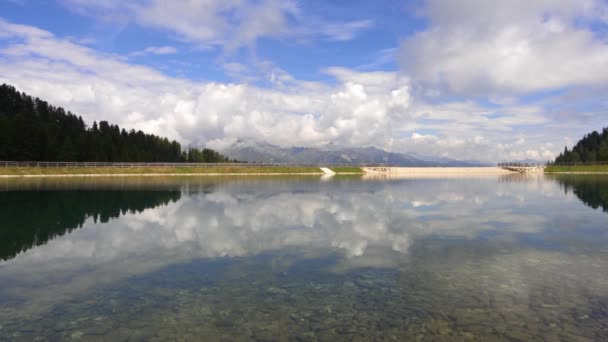 Fantastyczny Letni Krajobraz Nad Jeziorem Dolomitów Grual — Wideo stockowe