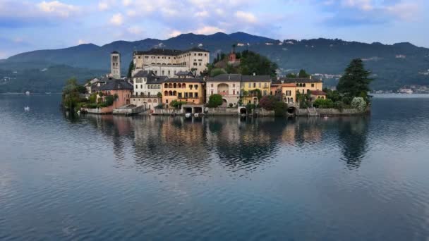 Drone Aéreo Lago Orta Itália — Vídeo de Stock