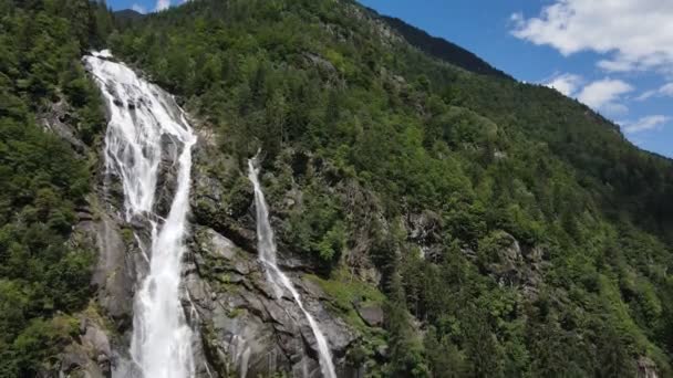 Paisagem Verão Cachoeiras Alpinas — Vídeo de Stock