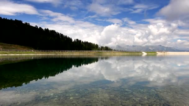 Fantástico Lago Alpino Grual — Vídeos de Stock