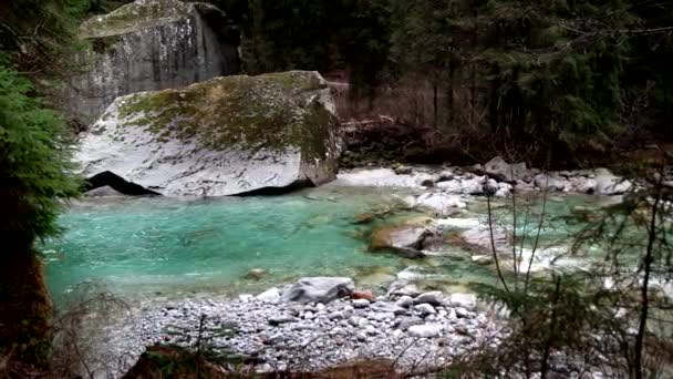 Fantástico Lago Alpino Nas Dolomitas — Vídeo de Stock