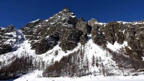Kar Altında Sihir Kışın Devero Alp — Stok video