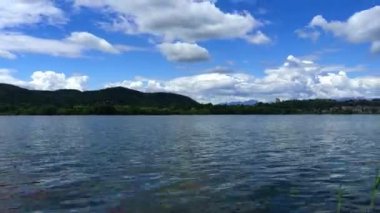 Hareket Hızı - Comabbio Gölü 'nün yansımaları ve sırları