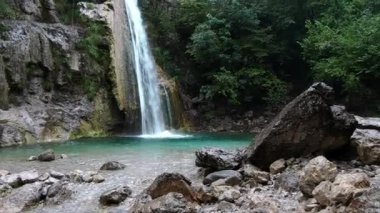  Muhteşem Ampola Dolomite Şelaleleri yağmurun altında