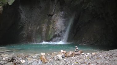 Gorg d Abiss Şelalesinin Büyüsünü keşfedin