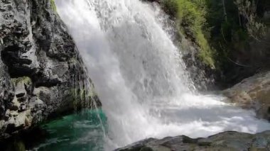  Muhteşem Dolomit şelaleleri, bilinmeyen konum