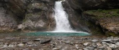 Pison 'un fantastik Dolomite şelaleleri - Anamorfik Lens
