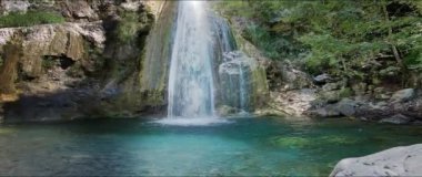  Fantastik Ampola şelalesinin manzarası - Anamorfik lens