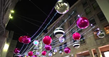 Gece Manzaraları - Corso Vittorio Emanuele II 'deki Sephora Noel Dekorasyonları 12-06-2024