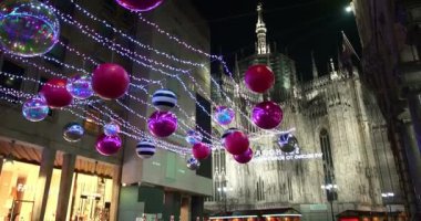 Milano 'da Vittorio Emanuele Via' da Sephora Noel Dekorasyonları