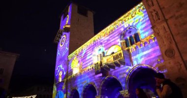 Noel Manzaraları - Como İtalya 'daki Piazza Duomo 12-14-2024