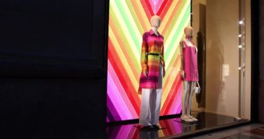 Milano 'daki Galleria Vittorio Emanuele II' deki Dior mağazası 01-18-2025