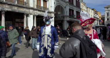  Venedik 'teki Piazza San Marco Karnaval maskeleri 02-16-2025