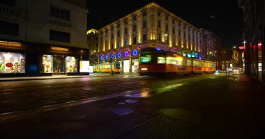  Milano 'daki Orefici üzerinden hafif iz sürme efekti 02-28-2025