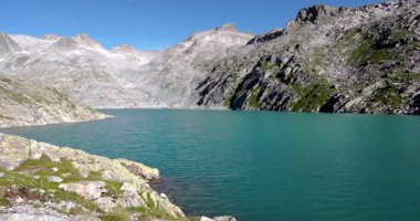 Vedretta, Dolomitlerdeki Buzul Gölü Büyüsü.