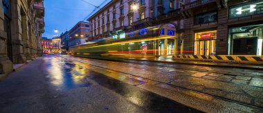 Milano 'da Orefici üzerinden şafak sökerken 03-15-2025