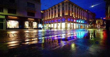  Gece Sahneleri - Milan 'da Orefici üzerinden yağan yağmur 04-13-2025