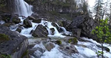Valesinella Şelalesi, bir doğa senfonisi.