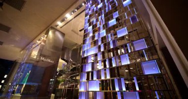 Gece Sahneleri - Corso Vittorio Emanuele II 'deki Max Mara Mağazası 05-10-2025