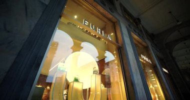 Nightscape - Corso Vittorio Emanuele II 'deki Furla Store 2005-10-2025