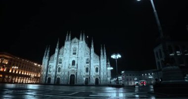 Gece Sahneleri - Milan Katedrali İtalya