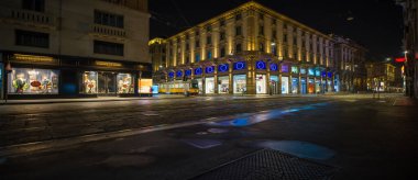 Gece Sahneleri - Milano üzerinden Orefici, İtalya 02-28-2025