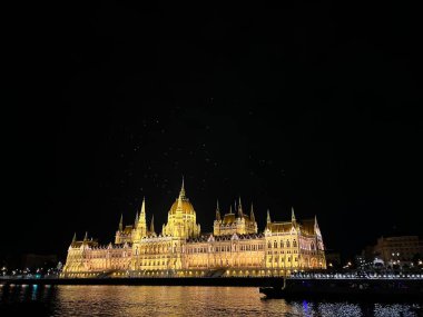 Budapeşte şehrinin gece manzarası, hungary