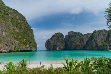 Stuningly beautiful seascape of  Maya Bay on Phi Phi Leh island, Thailan