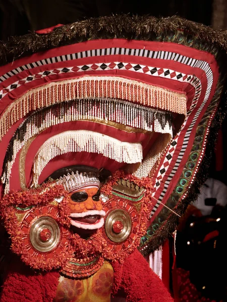 Uma Dança Tradicional Forma Arte Kerala Índia Chamado Theyyam Cores — Fotografia de Stock