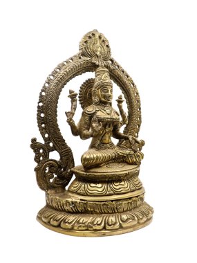 Hindu tanrıça Lakshmi 'nin birden fazla eli var oturma pozisyonunda kutsanmış, antika pirinç heykel beyaz arka planda izole edilmiş.