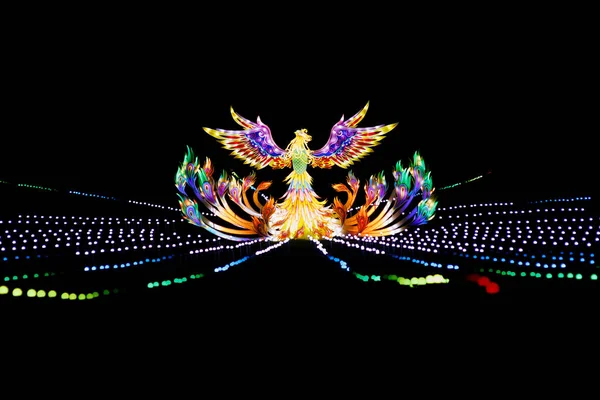 Londen Engeland December 2021 Kleurrijk Verlicht Mythisch Schepsel Lightopia Crystal Rechtenvrije Stockafbeeldingen