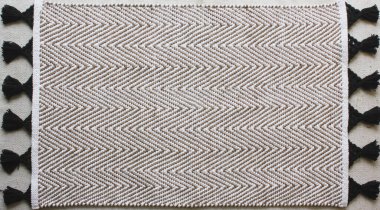 Orijinal El, yüksek çözünürlüklü örgü ve baskılı halı, kilim ve banyo minderi.