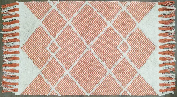 Orijinal El, yüksek çözünürlüklü örgü ve baskılı halı, kilim ve banyo minderi.