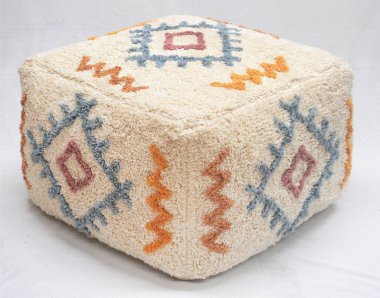 El dokuması, yüksek çözünürlüklü ve örgülü Pouf koltuğu.