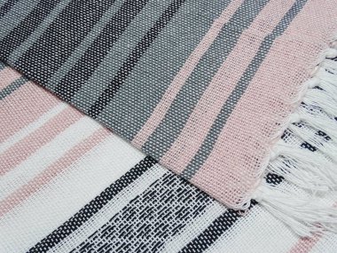 Pamuk ve akrilik iplik Yüksek çözünürlüklü battaniye atın                               