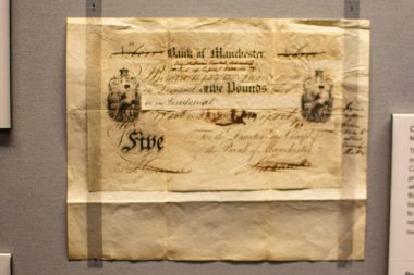 old 5 note at the museum