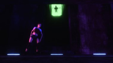 Genç bir kadın sinsice geçip gider.)