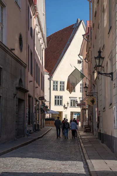 Eine Enge Gasse Der Altstadt Von Tallinn — Stockfoto