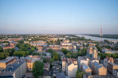 Letonya Akademisi Gözlem Güvertesi 'nden Riga' ya güzel bir manzara.