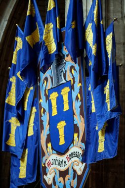 Orleans 'ın Kutsal Haçı Katedrali. Kollar paltosu. - Orleans. Fransa. 