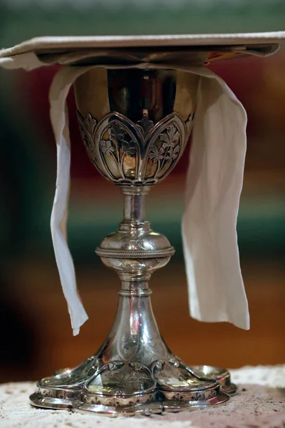 성체용 테이블 세인트 가톨릭 프랑스 — 스톡 사진