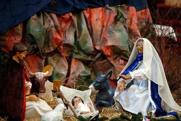 Στην Εκκλησία Του Σάλανς Χριστουγεννιάτικη Κούνια Γαλλία — Φωτογραφία Αρχείου