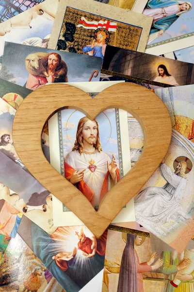 耶稣的神像和木雕 — 图库照片