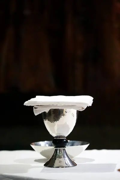 圣餐桌上 天主教教堂 — 图库照片