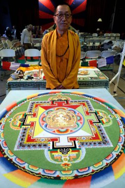 Tibet Budist kum mandala 'sı. Bodhisattva Vajrasattva. Fransa. 