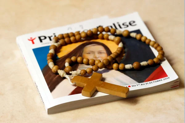 Prions Eglise Rosary Beads Inglês Marclaz França — Fotografia de Stock