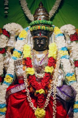 Hindu tapınağı ve Batu Mağaraları türbesi. Lakshmi. Kuala Lumpur. Malezya. 