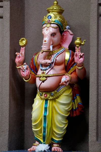 Храм Шри Махамариаммана Ганеша Ганапати Слон Главе Индуистского Бога Куала — стоковое фото