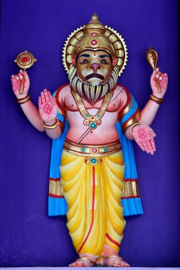 Hindu tapınağı ve Batu Mağaraları türbesi. Tanrı Vishnu 'nun Hint Tanrısı Narasimha Avatar' ı. Kuala Lumpur. Malezya. 