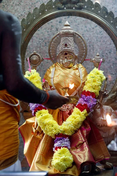 Templo Hindú Sri Mahamariamman Sacerdote Hindú Haciendo Adoración Puja Durga — Foto de Stock